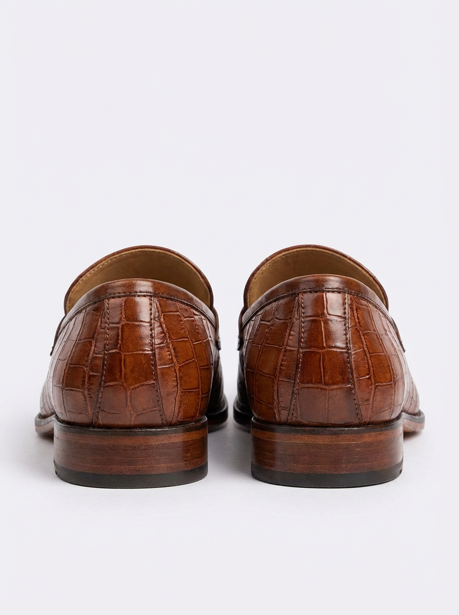 Men’s Brown Crocodile Texture Formal Loafers with Metal Buckle – Premium Slip-On Dress ShoesMen’s Brown Crocodile Texture Formal Loafers with Metal Buckle – Premium Slip-On Dress Shoes