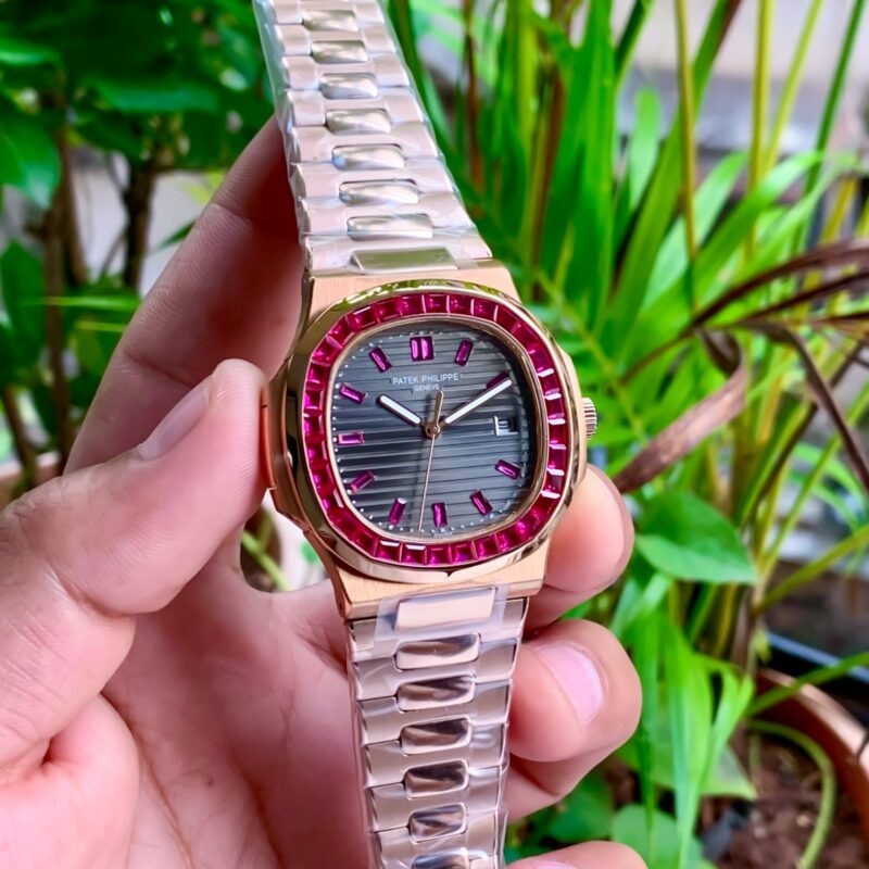 Luxury Men's Stainless Steel Watch – Black Dial with Ruby/Blue Stone Bezel – Analog Quartz Wristwatch with Date Display